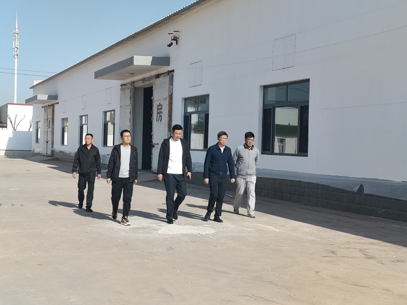 石嘴山市副市長、惠農(nóng)區(qū)委書記王宇翔蒞臨寧夏興康恒潤農(nóng)業(yè)科技發(fā)展有限公司調(diào)研指導